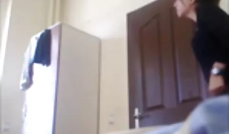 Черно секс уеб камери cocksucking longing момиче