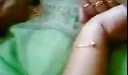 Черно porno cameri момиче с приятел в хола