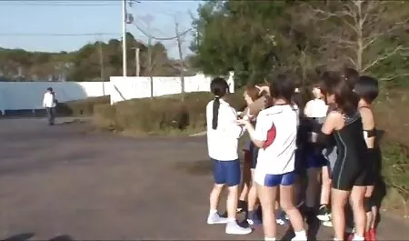 Двама снайперисти правят уеб камери порно секс в пустинята. Пародия на Знаменитости.