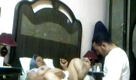 Софи Рийд гол до кръста pornokameri 3 блондинка